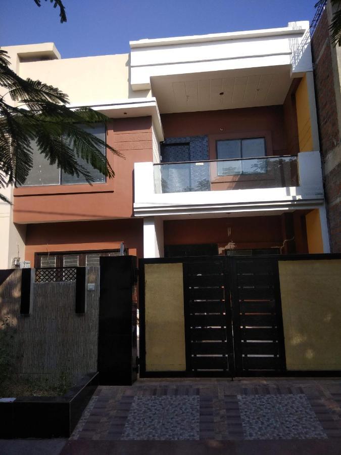 Kalindi Mid Town Villa อินดอร์ ภายนอก รูปภาพ